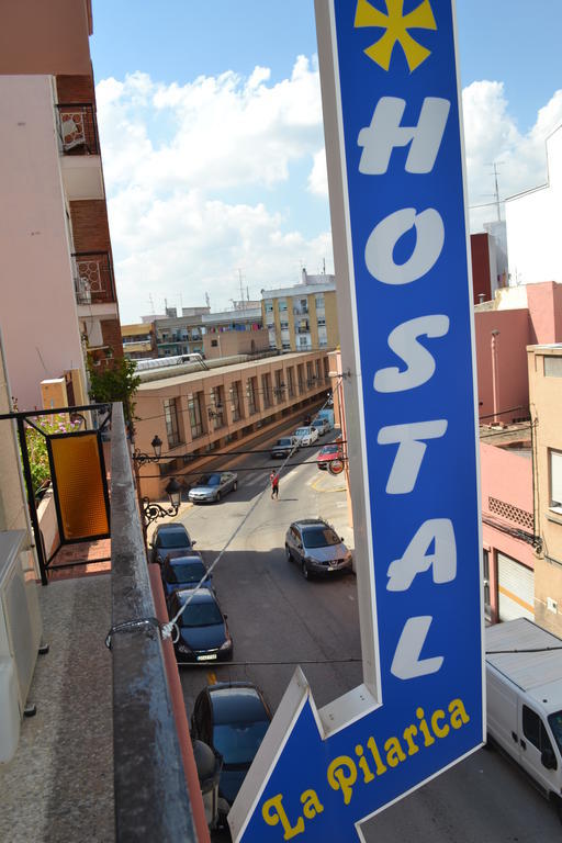 Hostal La Pilarica Paterna Exterior foto