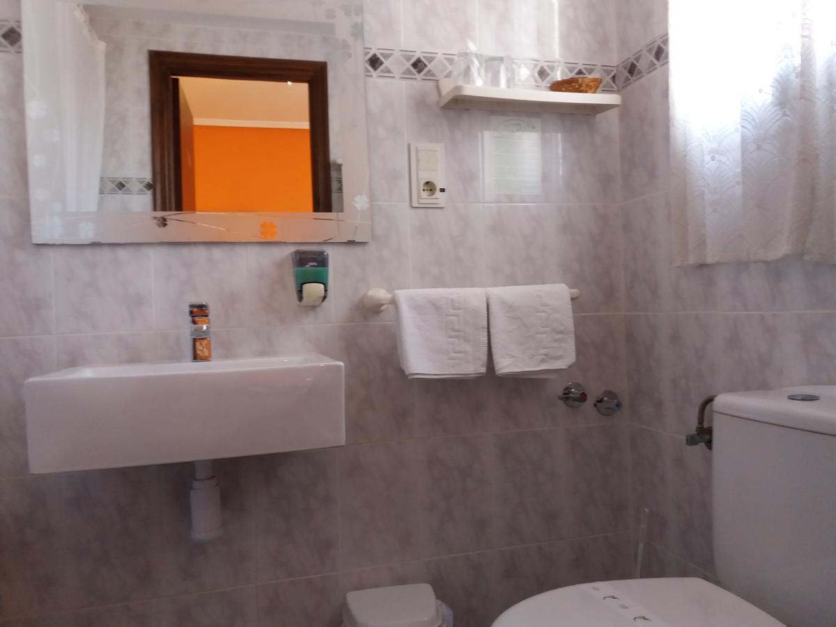 Hostal La Pilarica Paterna Zimmer foto
