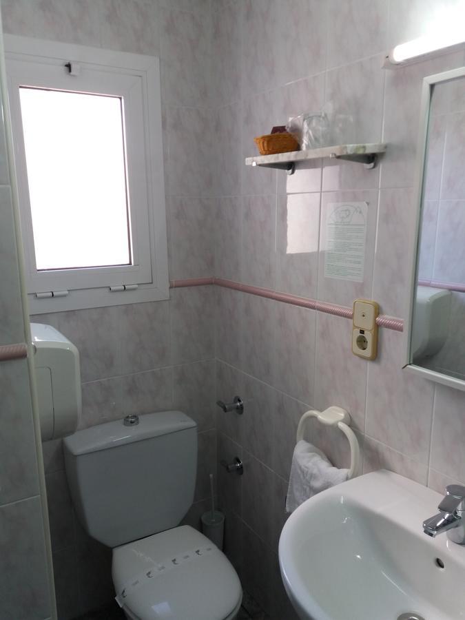 Hostal La Pilarica Paterna Zimmer foto